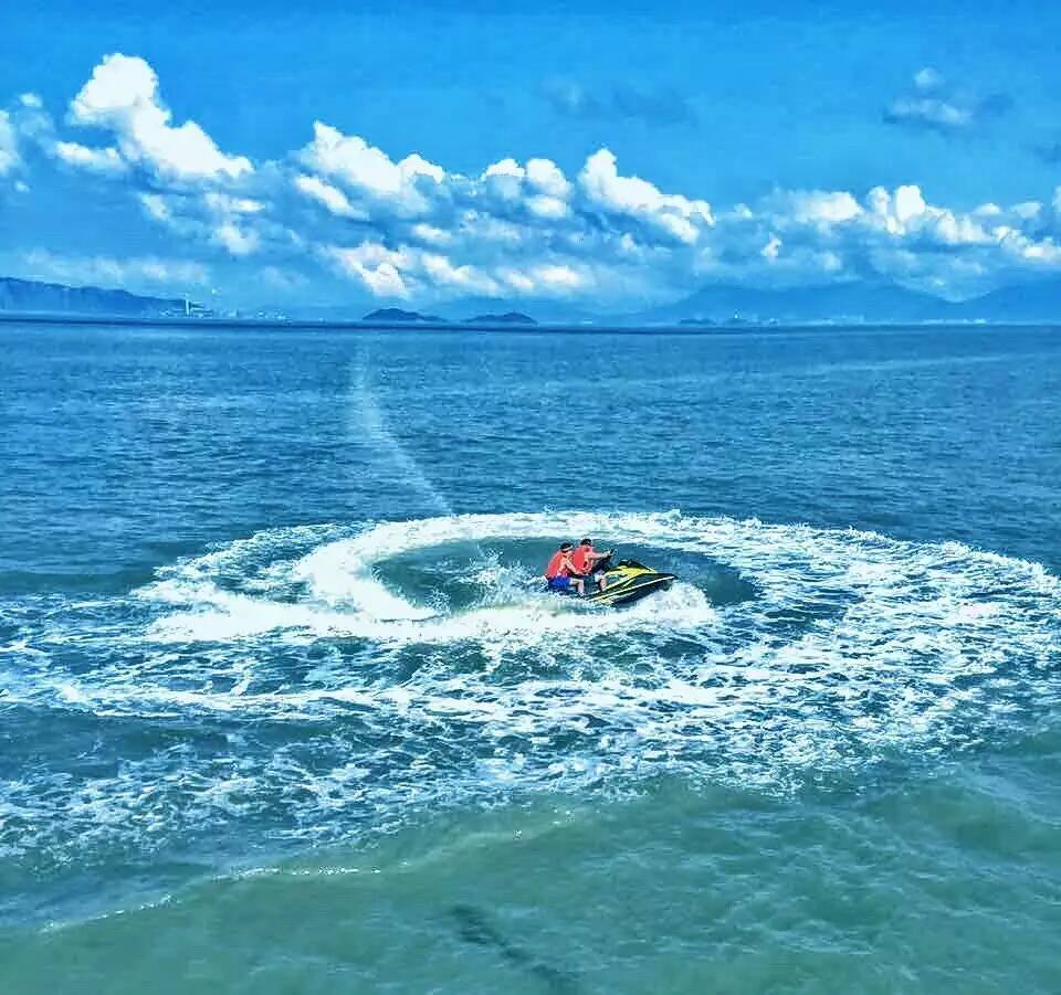 你愛上游艇，就更應該愛上摩托艇！