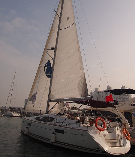 法國(guó)亞諾42DS單體帆